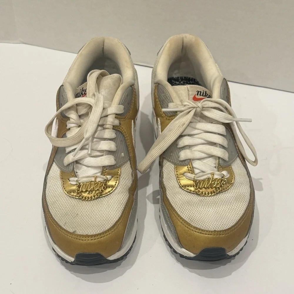Nike Air Max 90 SE White Metallic Charmed Womens 7.5 High Top Sneaker DJ6208-100